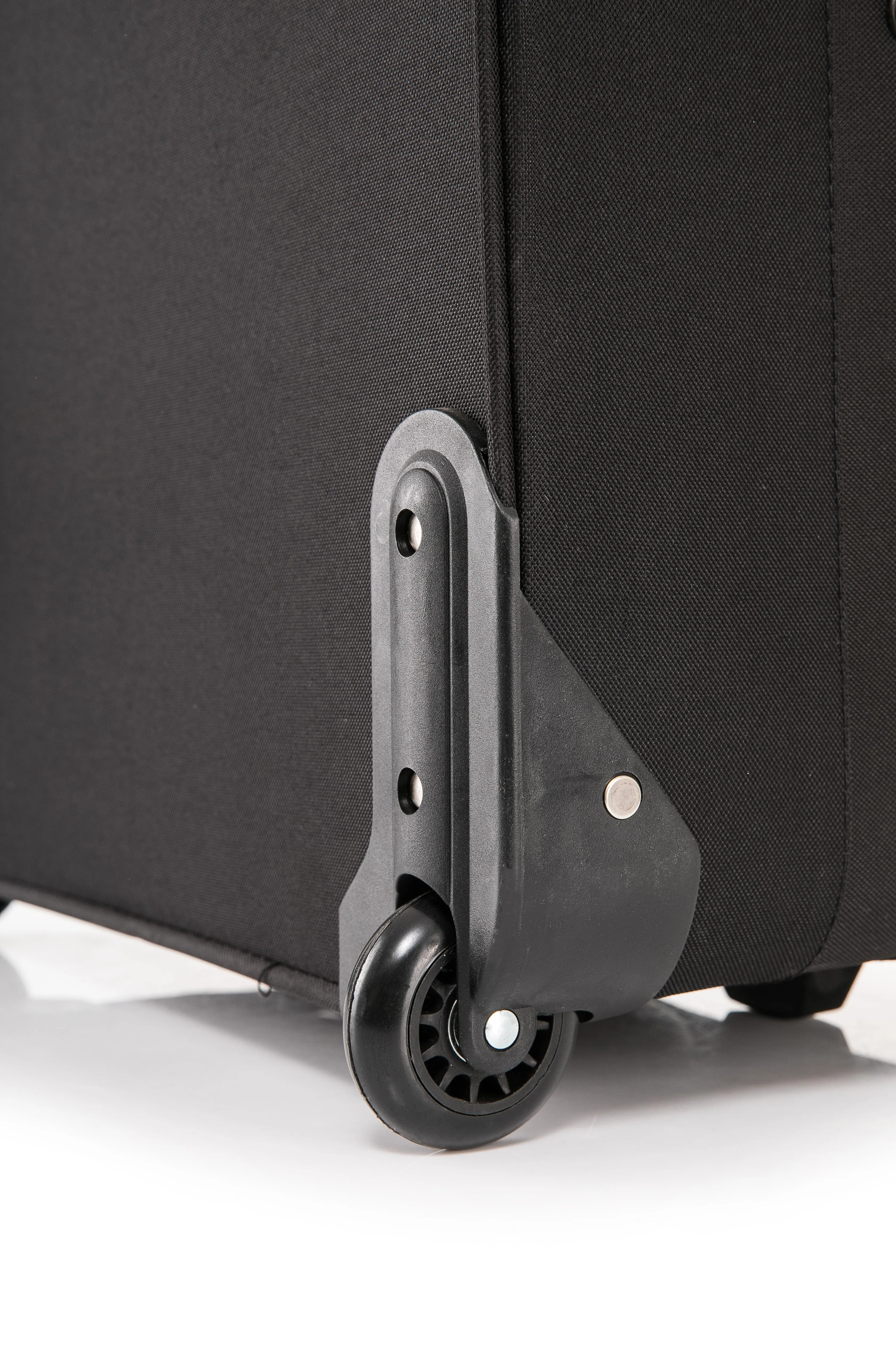 32" Extra Large DK16 Black Suitcase