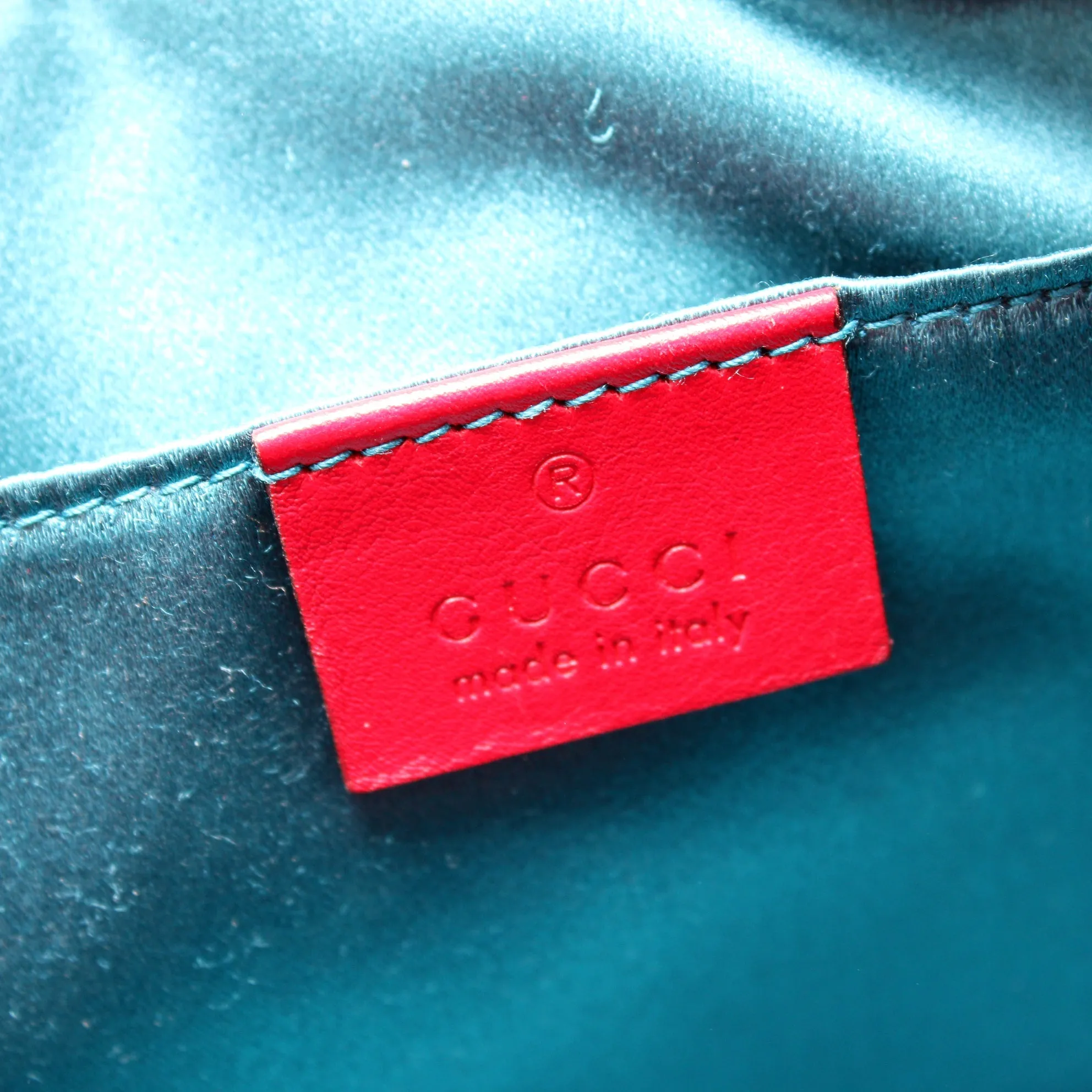 447632 Marmont Small Velvet Camera Bag
