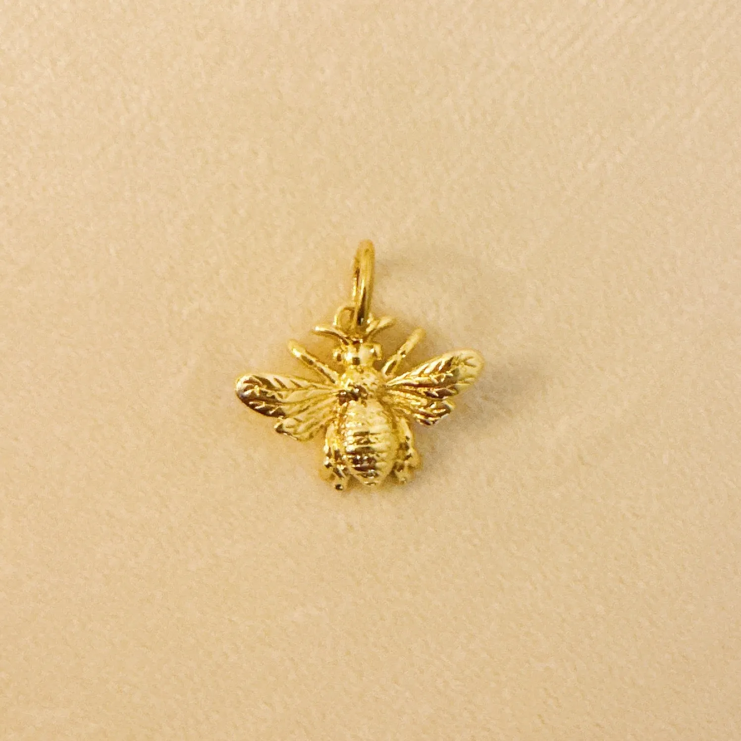 Bee The Queen Seamless Clip Charm