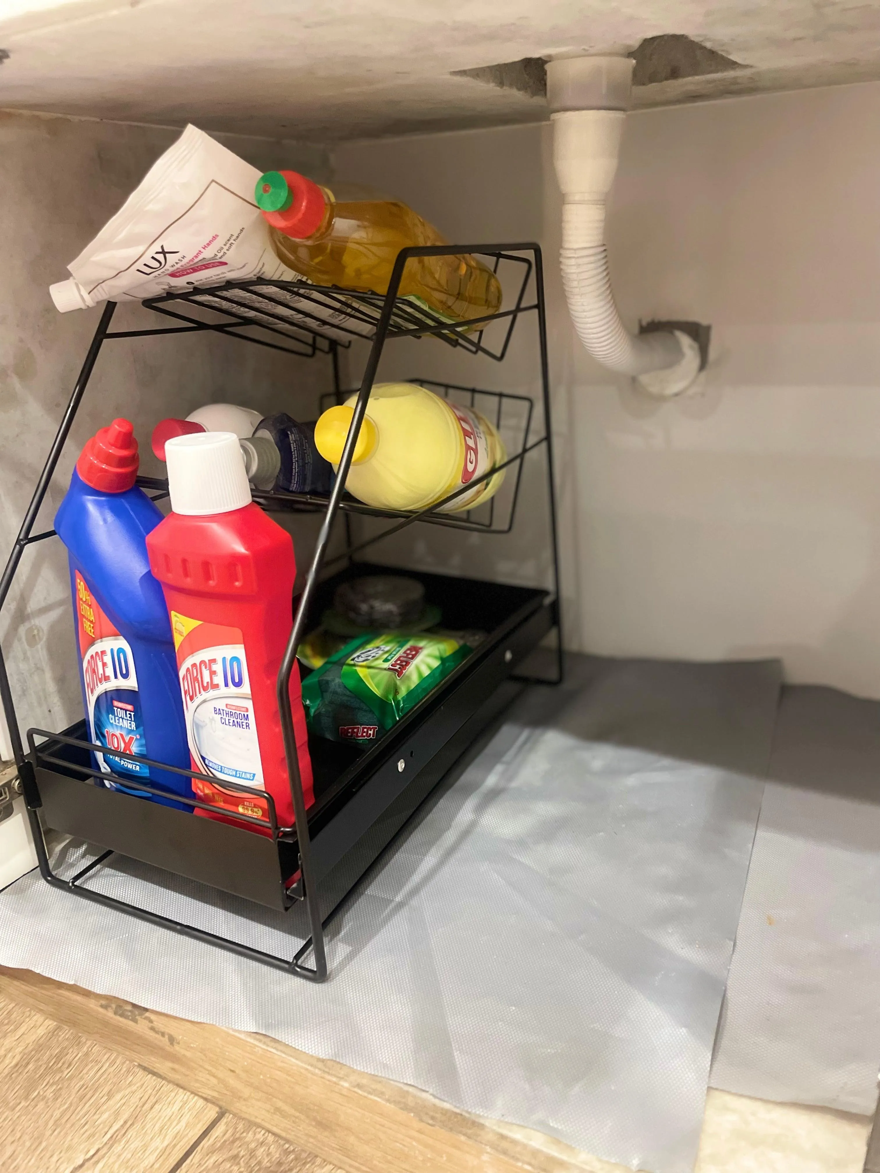 Black & White Carbon Steel Under Sink Storage Organizer Rack Stand For Home & Kitchen
