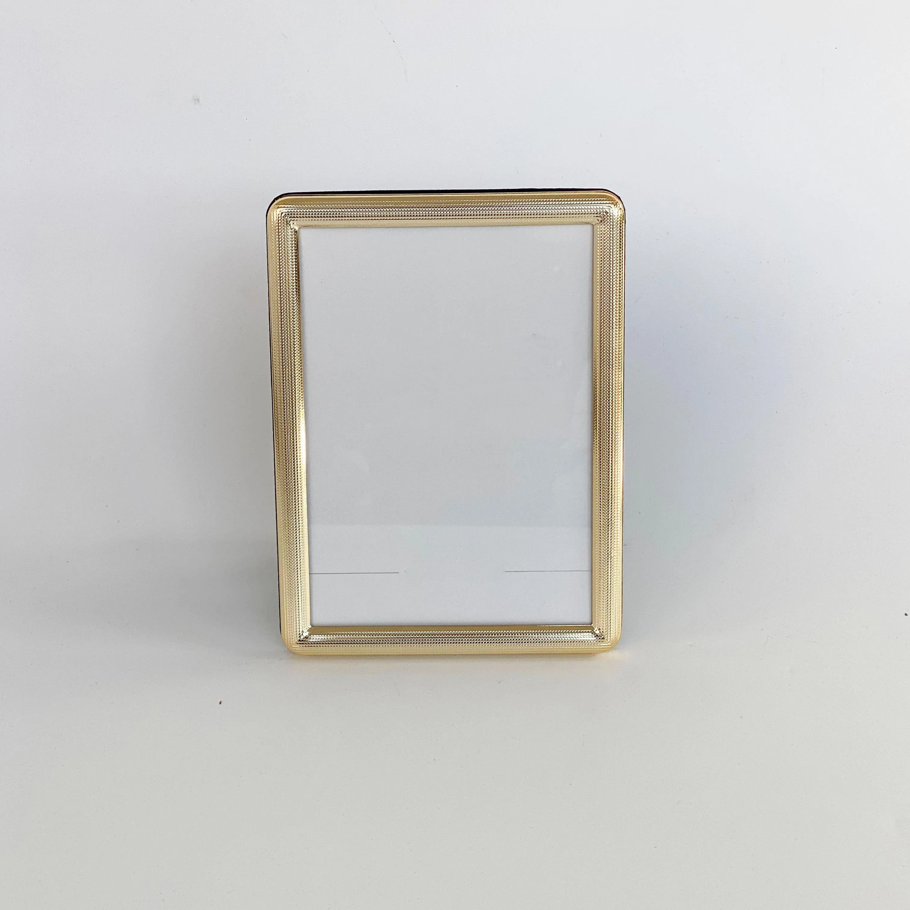 Claridges Gold Frame | 5 x 7"