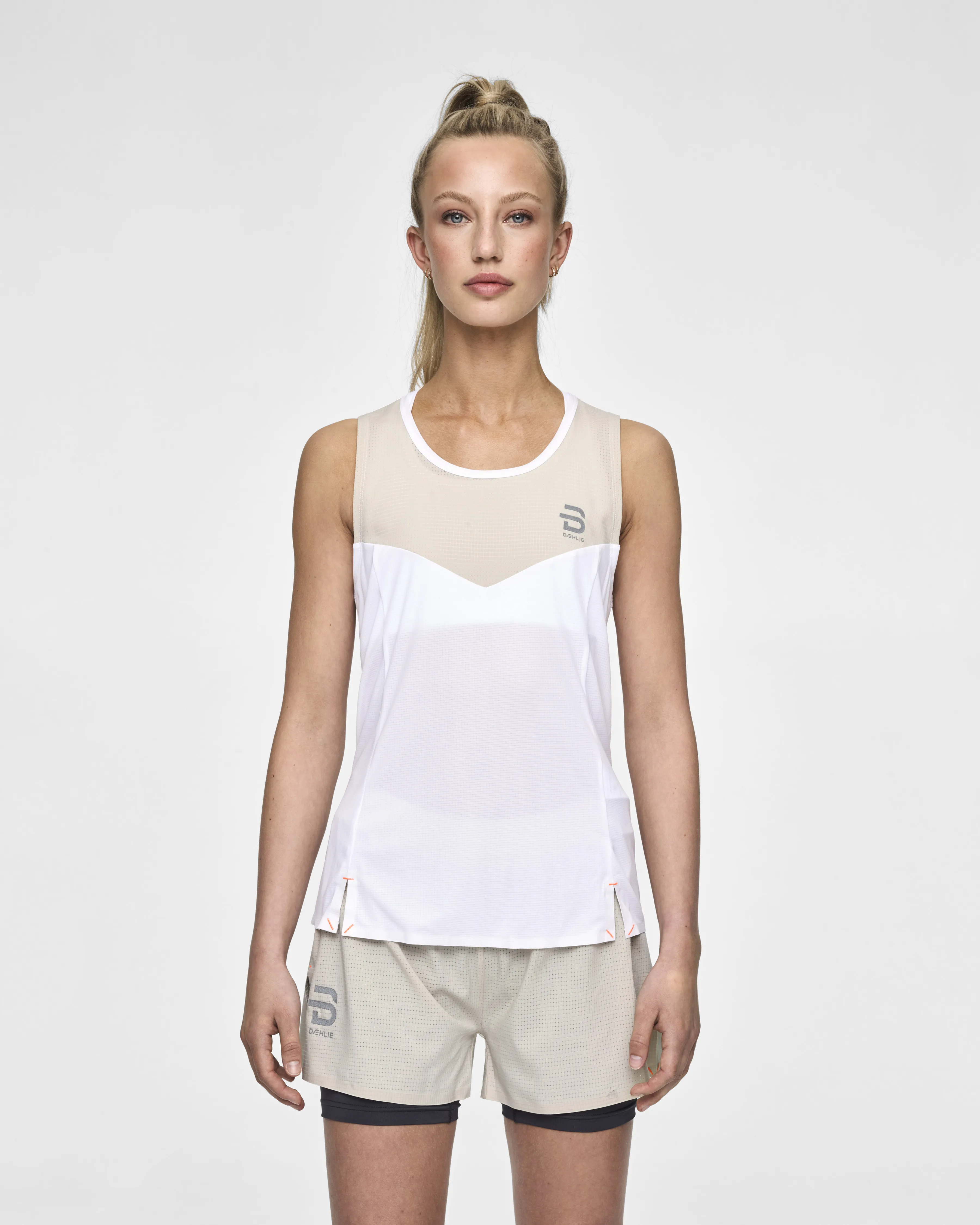 Dæhlie Women&#x27;s Singlet Run 365 Brilliant White | Buy Dæhlie Women&#x27;s Singlet Run 365 Brilliant White here | Outnorth
