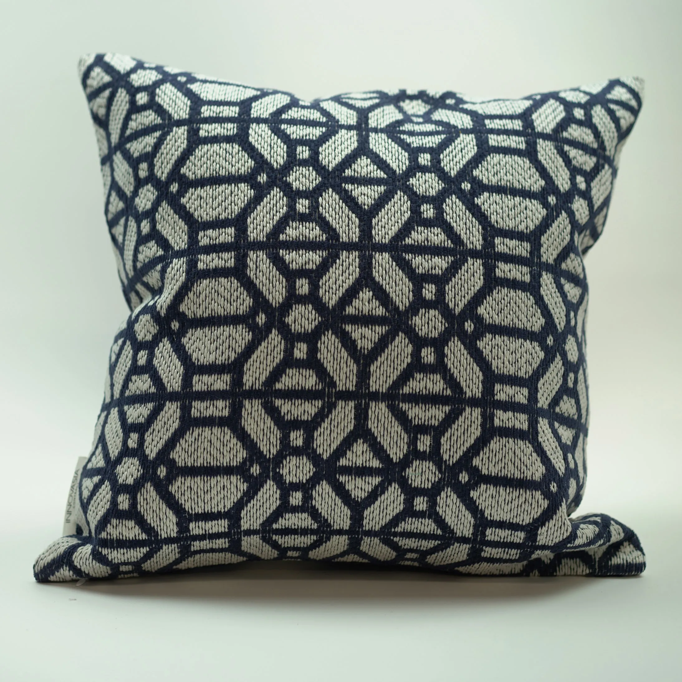 GEOMETRIC PILLOWS