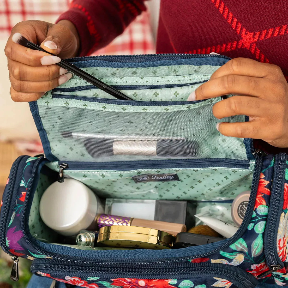 LUG Trolley Cosmetic Case in Black