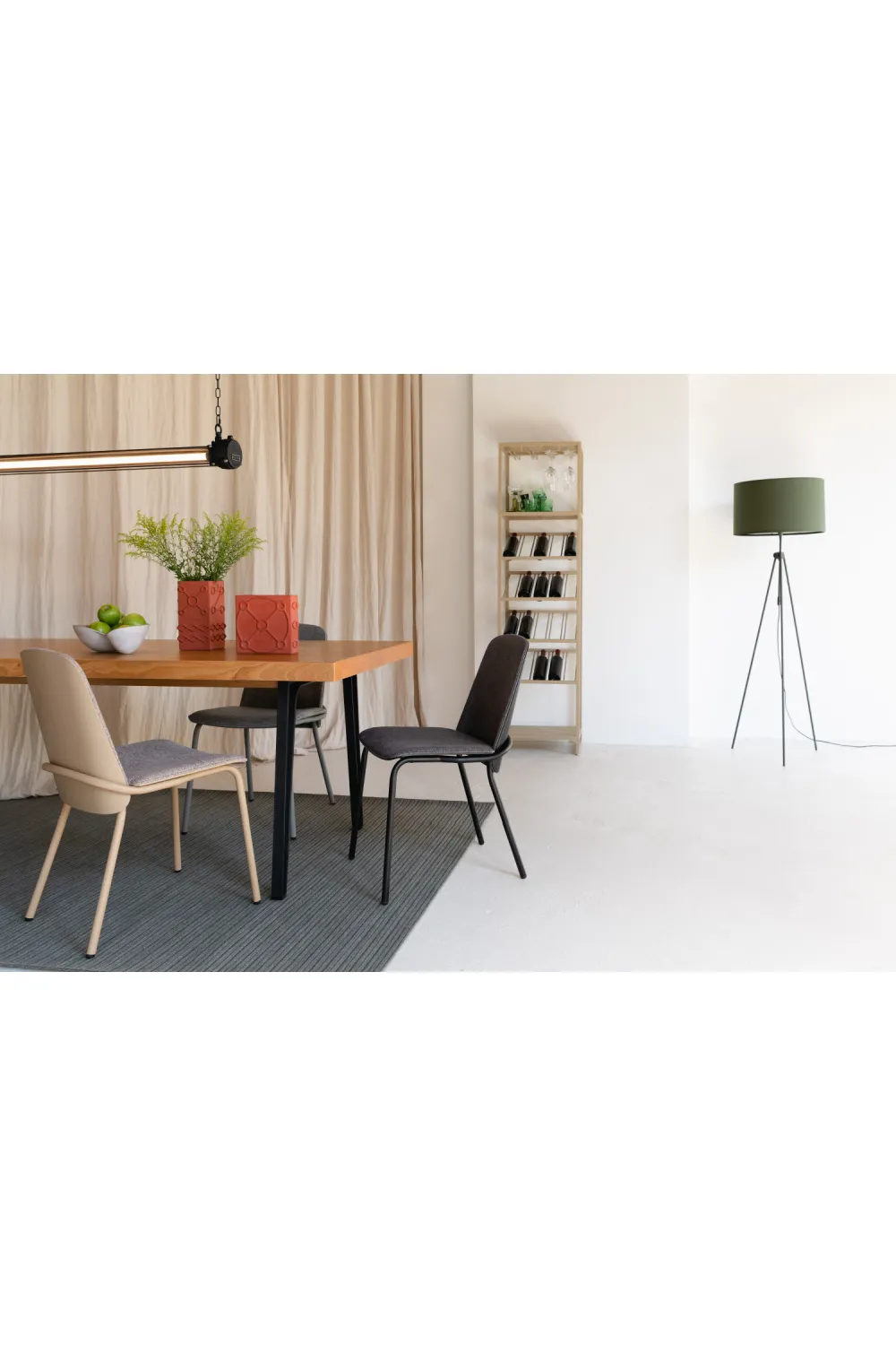 Minimalist Dining Chair (2) | Zuiver Clip