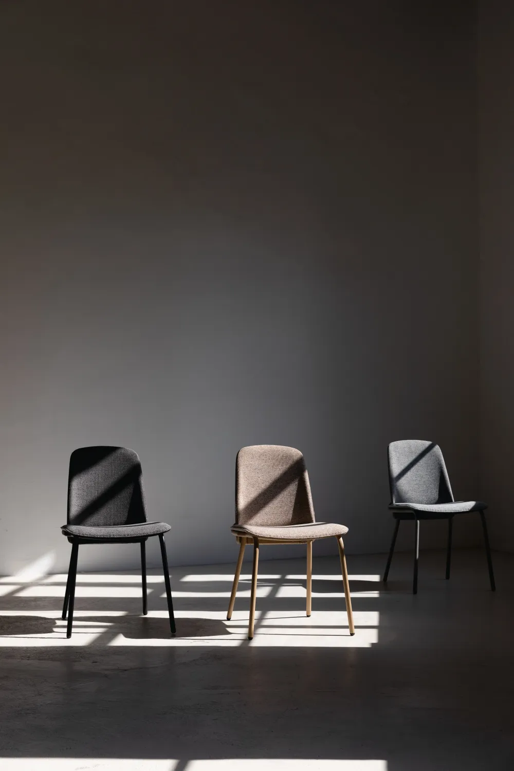 Minimalist Dining Chair (2) | Zuiver Clip