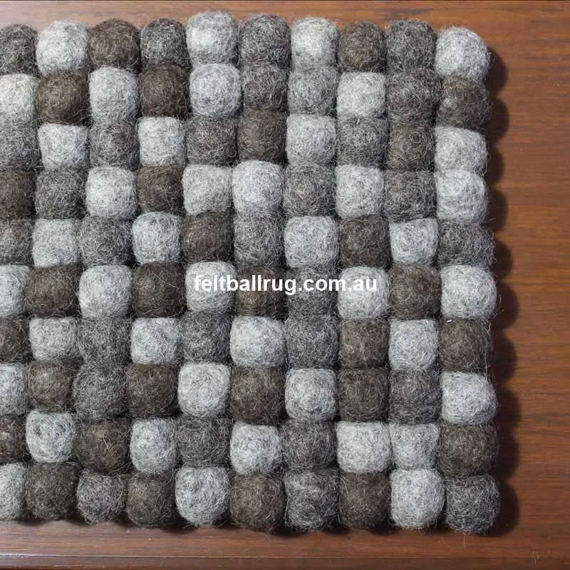 Natural Square Felt Ball Trivet