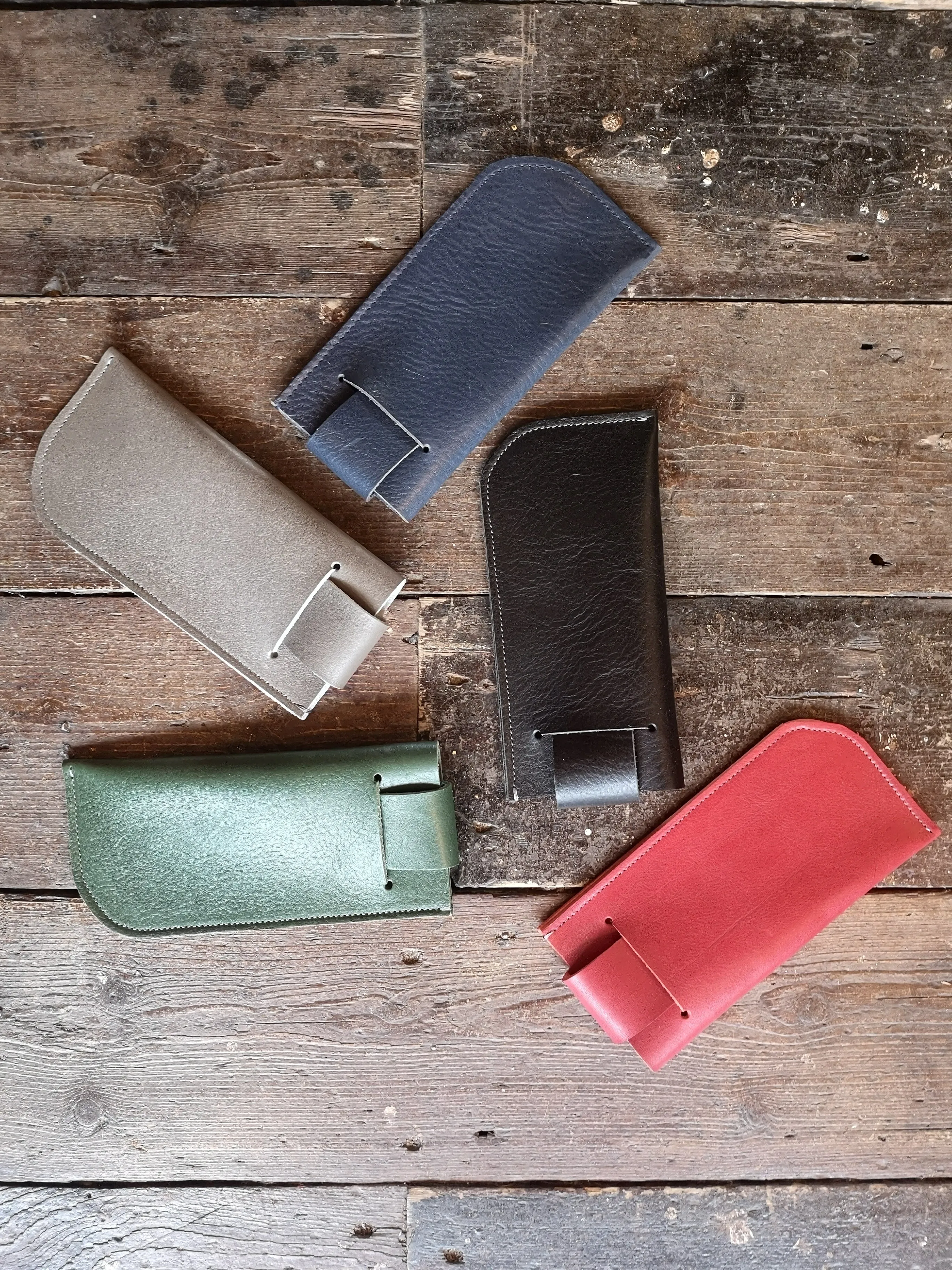 SUNGLASSES CASE in Black