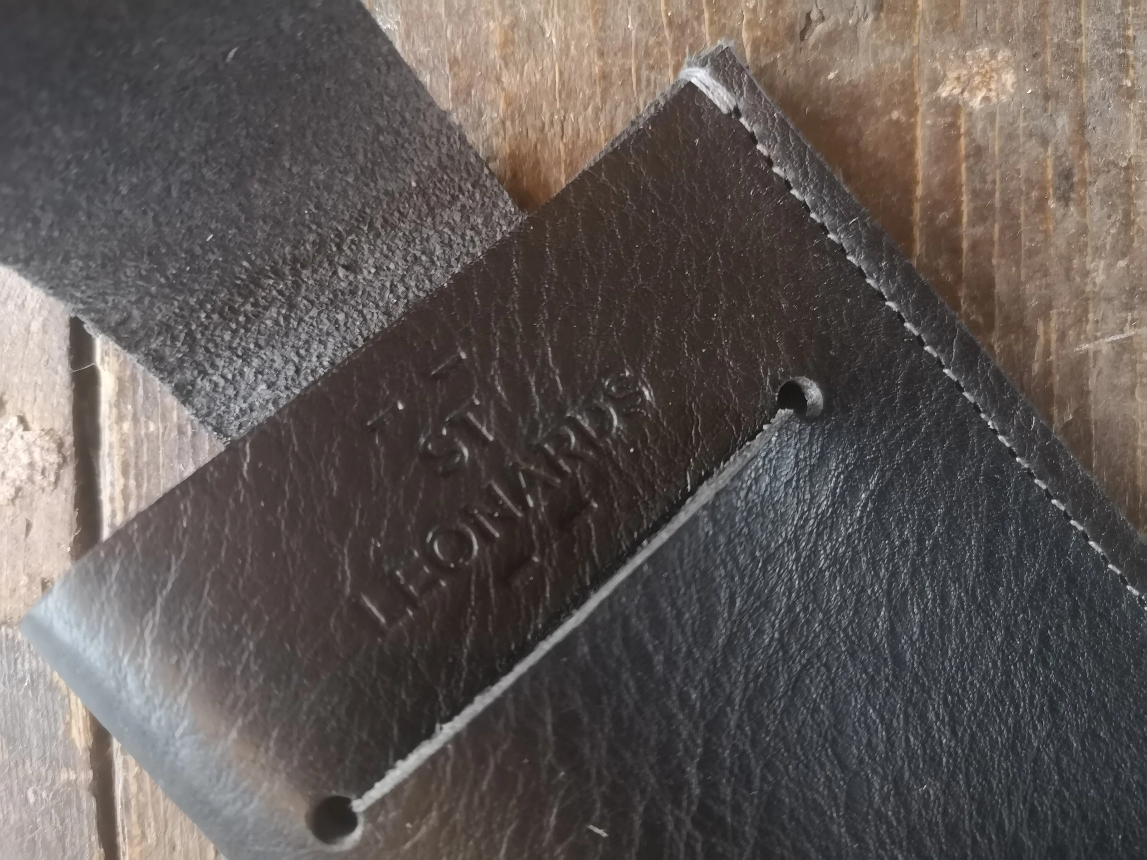 SUNGLASSES CASE in Black