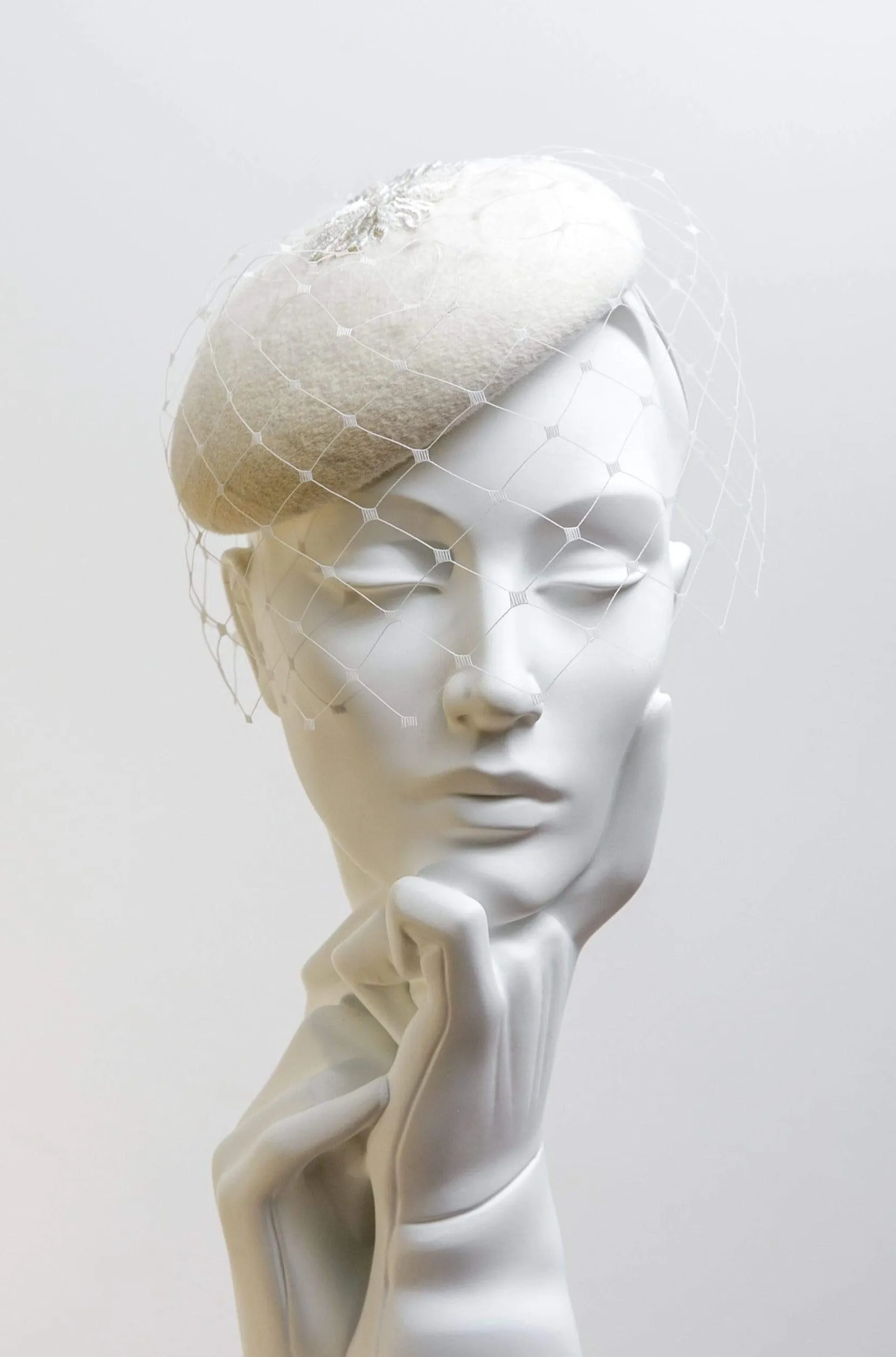 Wedding Veil Hat - Pria