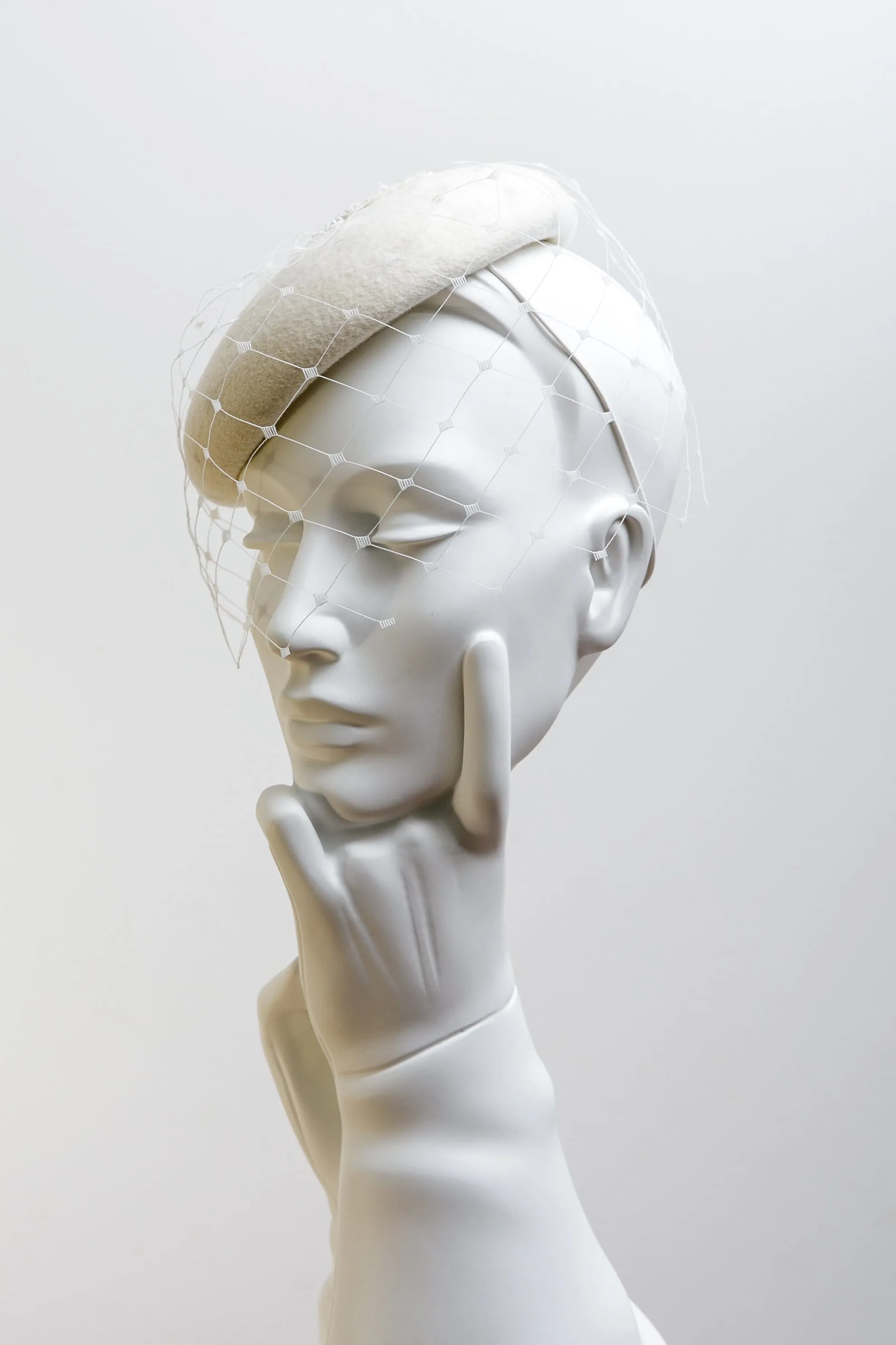 Wedding Veil Hat - Pria