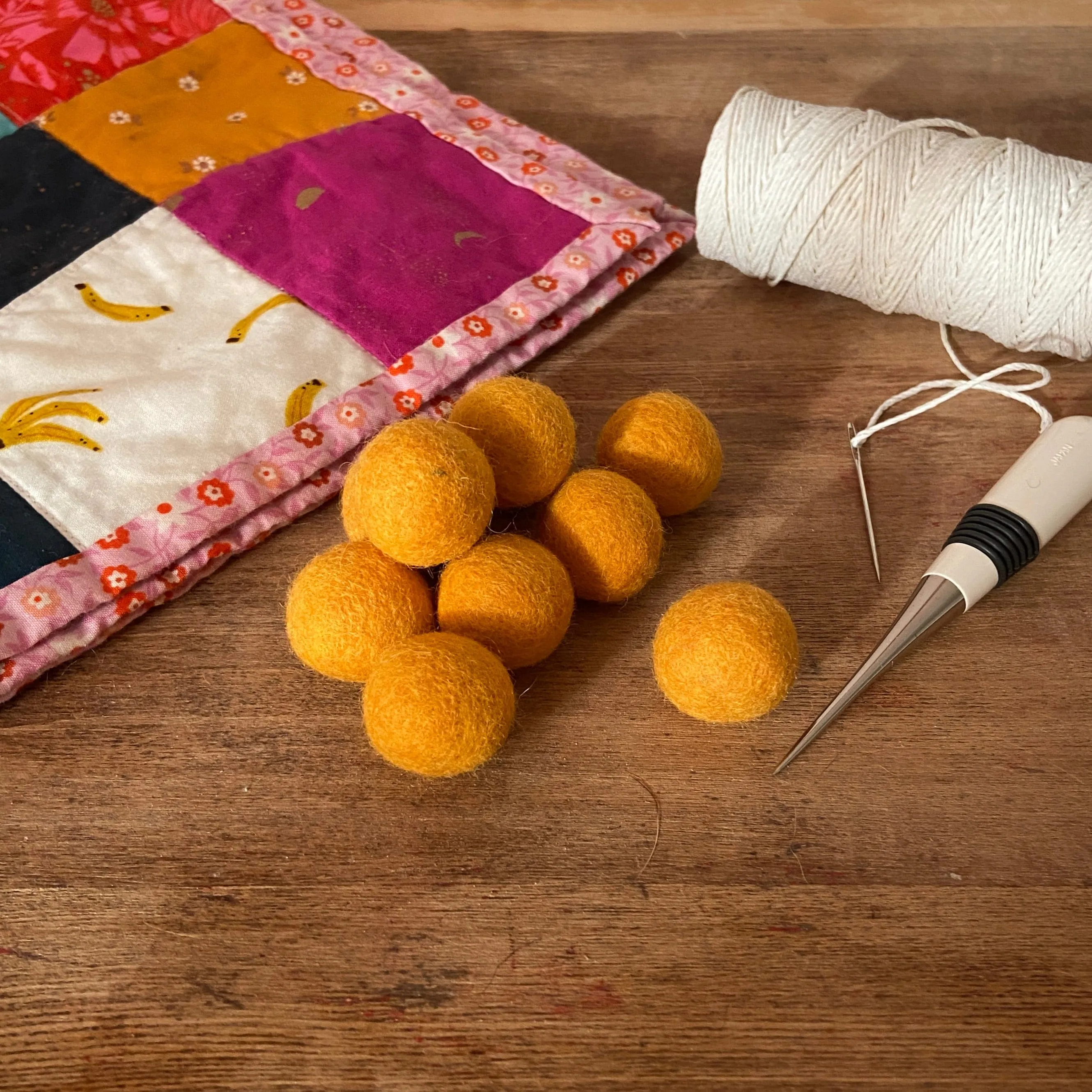 Wool Felt Balls - #17 Marmalade - Ten 1" Balls, 2.2cm
